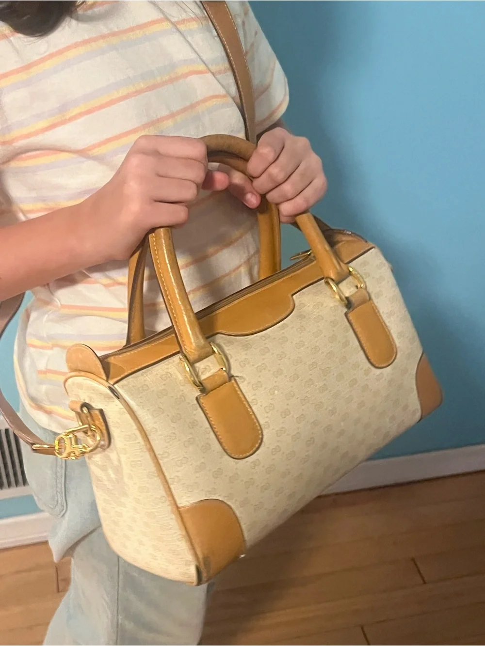 Vintage Gucci Beige gg Monogram Satchel Boston bag speedy tan Leather Handles